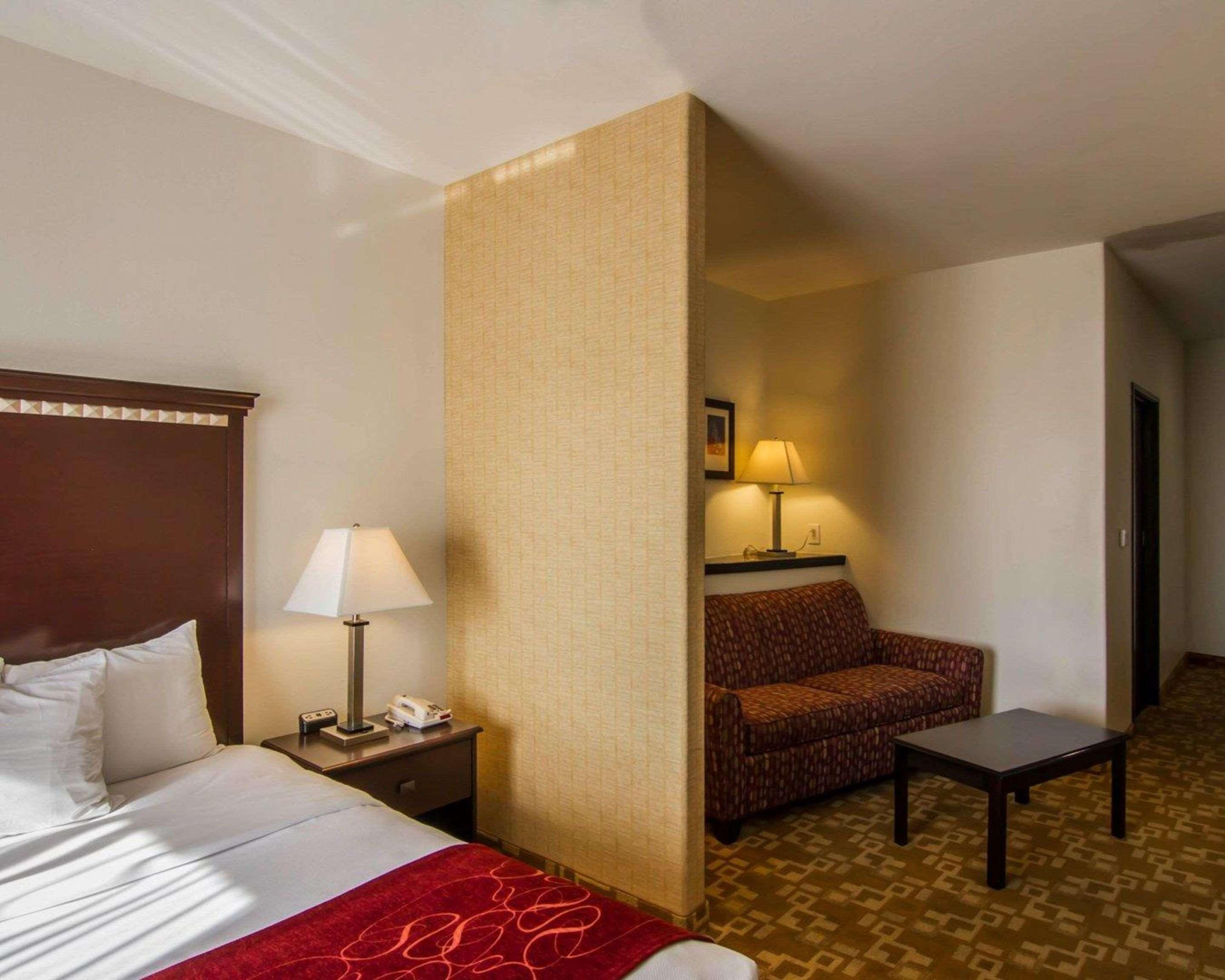 Comfort Suites West Dallas - Cockrell Hill מראה חיצוני תמונה