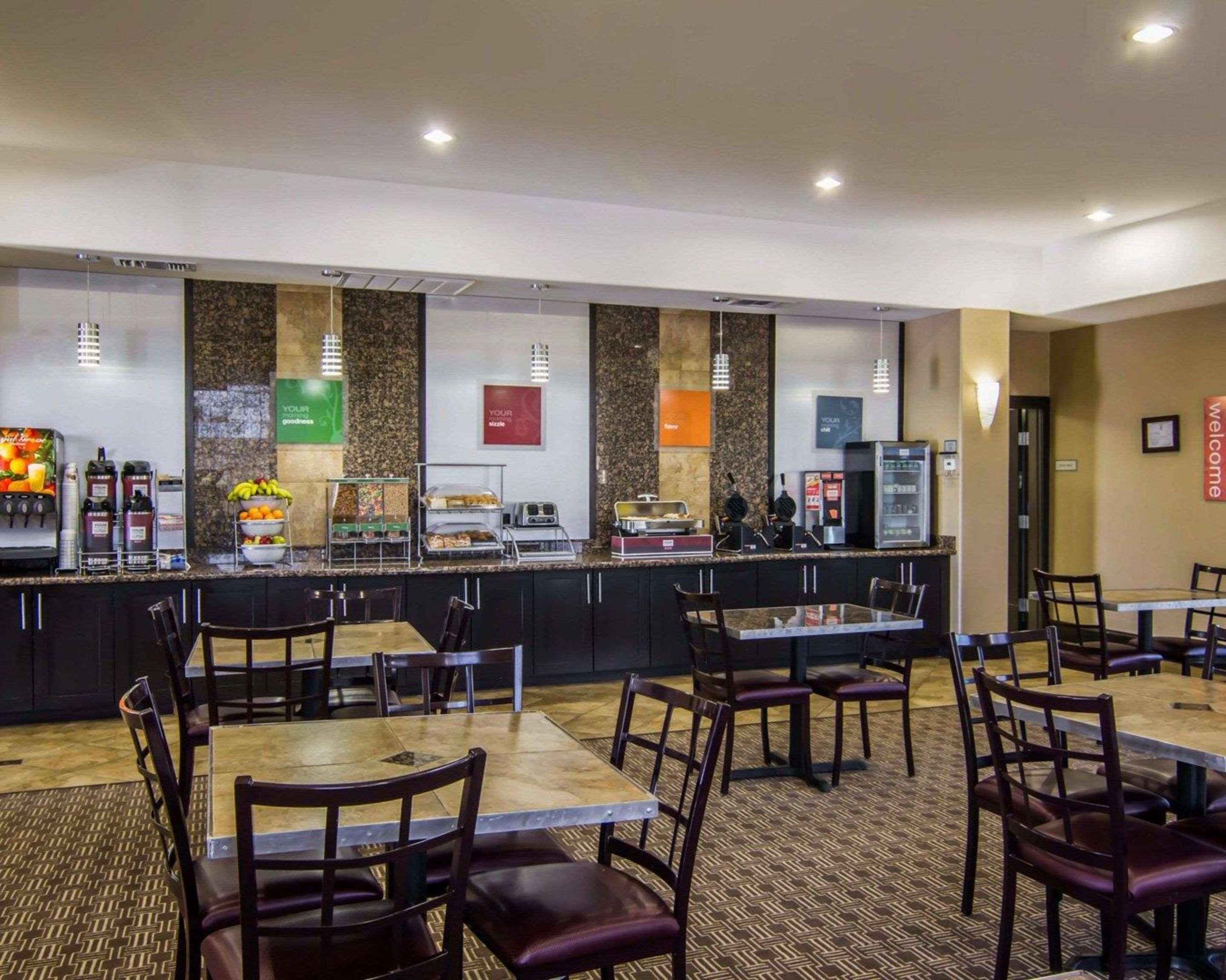 Comfort Suites West Dallas - Cockrell Hill מראה חיצוני תמונה