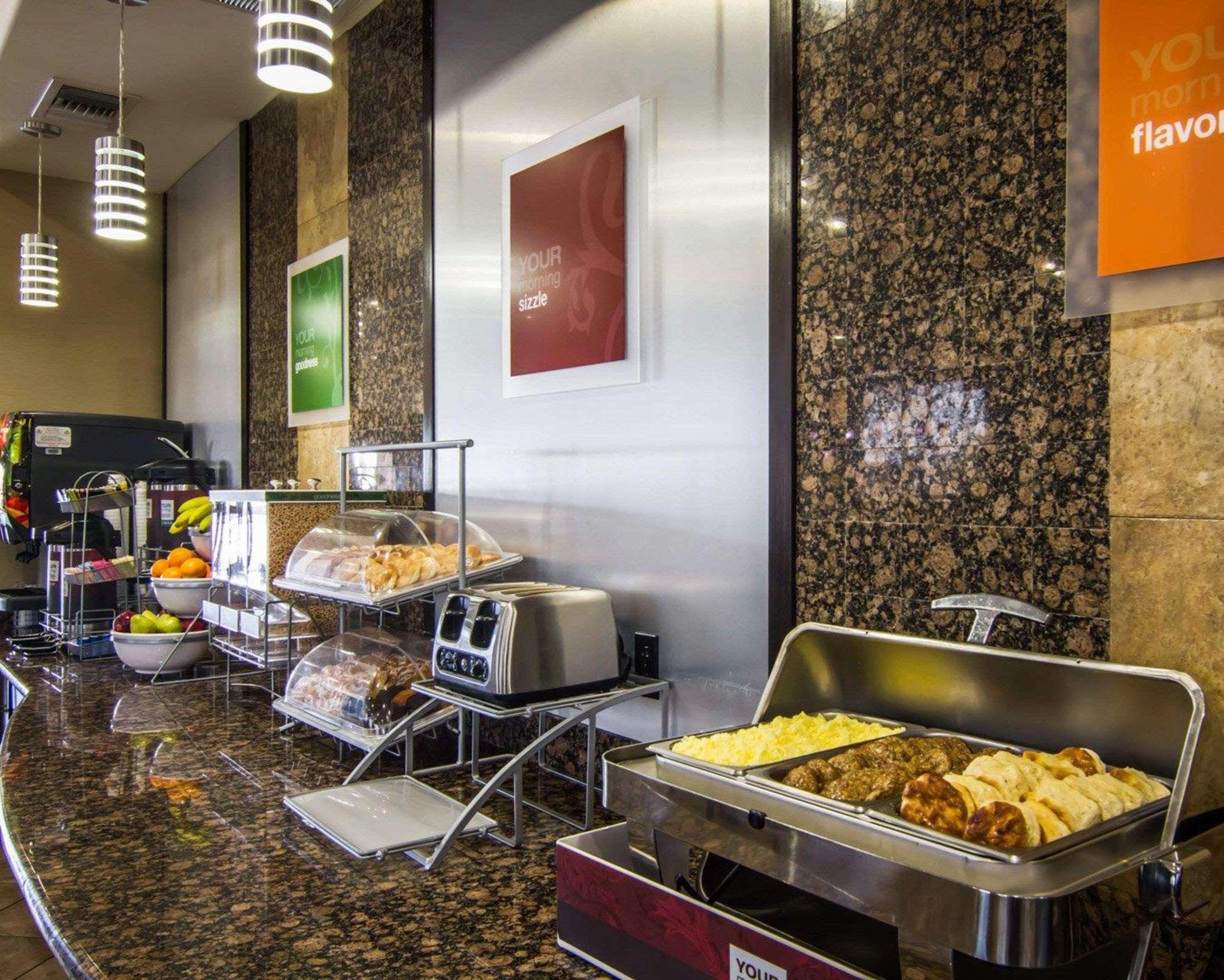 Comfort Suites West Dallas - Cockrell Hill מראה חיצוני תמונה