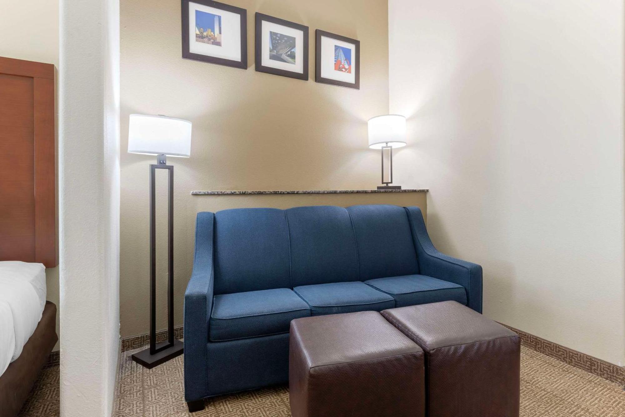 Comfort Suites West Dallas - Cockrell Hill מראה חיצוני תמונה